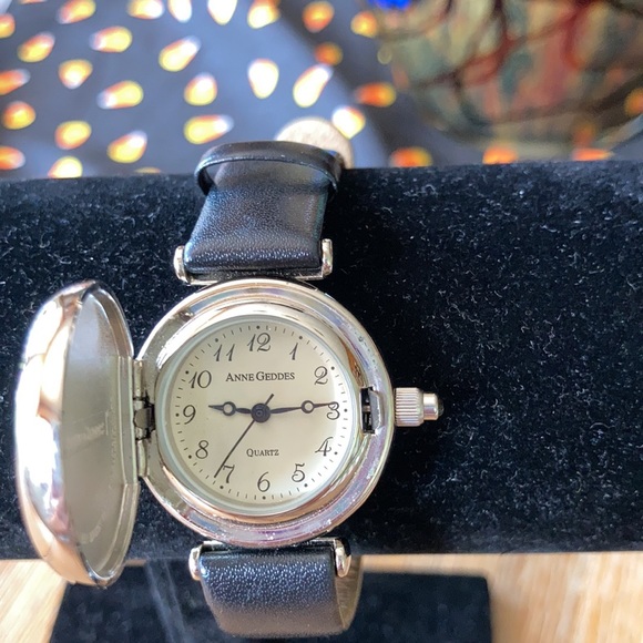 NEW Anne Geddes watch - Picture 2 of 5